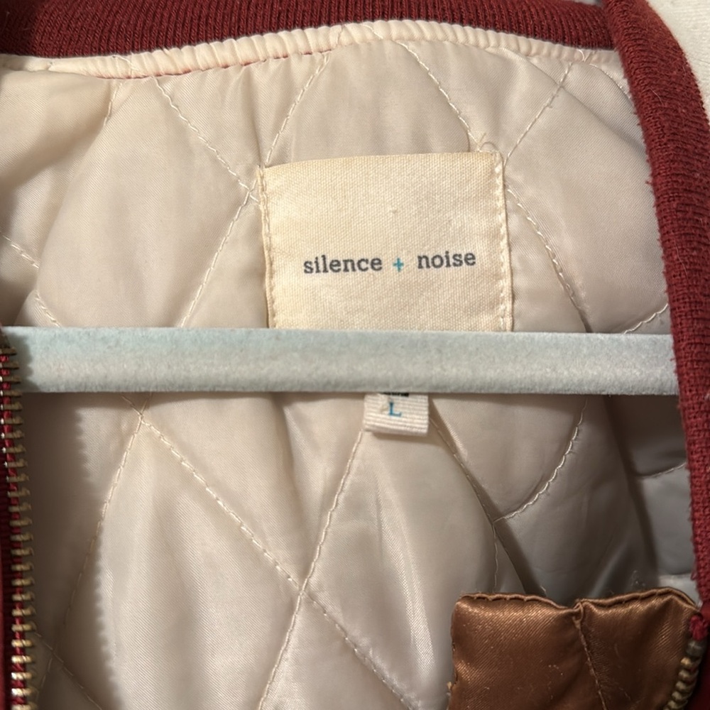 Silky style bomber with tiger embroidery - Picture 3 of 6
